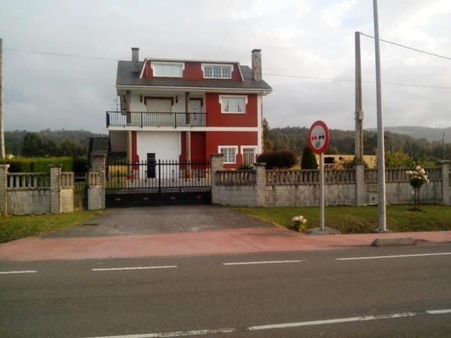 Apartamento En Las Afueras Ribadeo Bagian luar foto